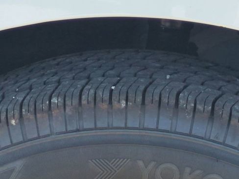 New 2026 Chrysler Pacifica Select image 11