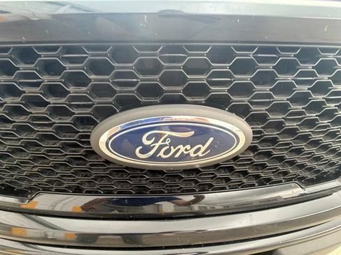 Used 2018 Ford F150 XLT w/ Equipment Group 302A Luxury AWD/4WD image 20