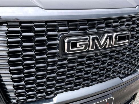 Used 2023 GMC Yukon Denali Ultimate image 27