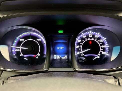 Used 2017 Toyota Avalon Limited w/ All Weather Liner Package FWD image 9