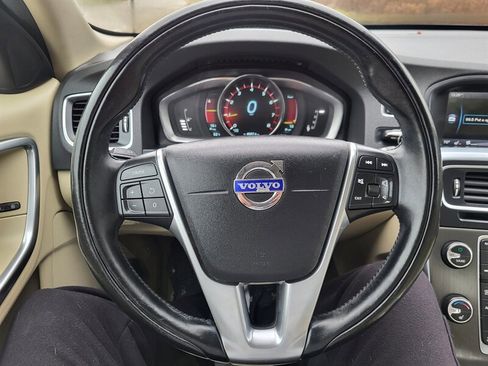 Used 2015 Volvo S60 T5 Premier image 14