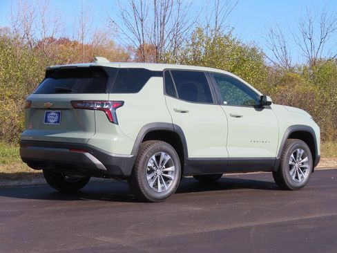 New 2026 Chevrolet Equinox LT w/ LPO, Floor Liner Package image 3