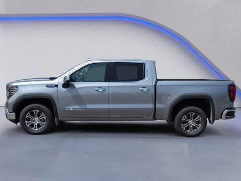 Used 2026 GMC Sierra 1500 SLT RWD image 5