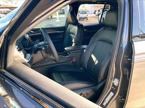 New 2025 Jeep Grand Cherokee Limited w/ Trailer Tow Package image 9