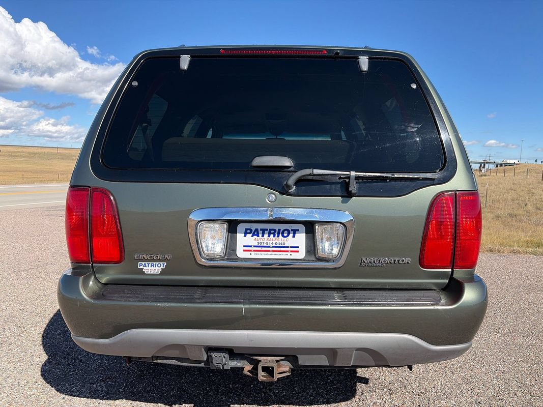 Used 2001 Lincoln Navigator 4WD image 4