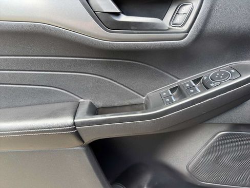 Used 2025 Ford Escape Active AWD/4WD image 10
