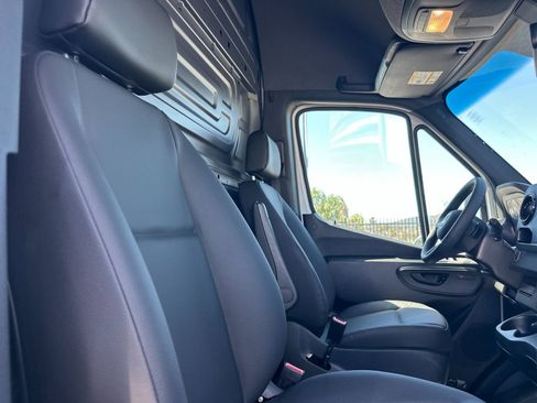 New 2025 Mercedes-Benz Sprinter 2500 image 18