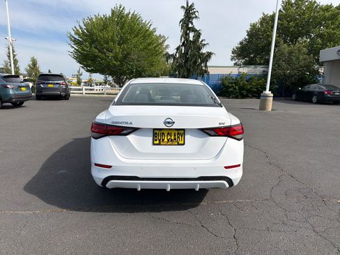 Used 2022 Nissan Sentra SV FWD image 8