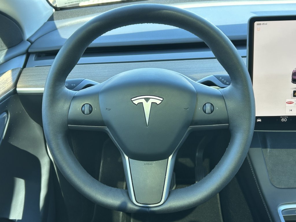 Used 2025 Tesla Model Y Long Range RWD image 18