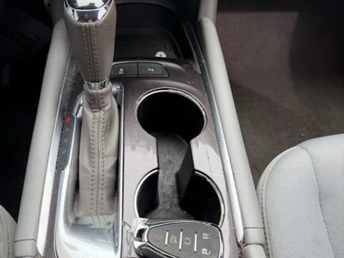 Used 2017 Chevrolet Malibu LT w/ Driver Confidence Package image 24