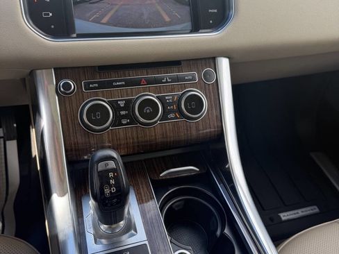 Used 2014 Land Rover Range Rover Sport HSE image 16