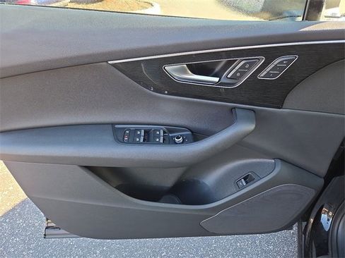 Certified 2022 Audi Q7 2.0T Premium w/ Convenience Package image 13