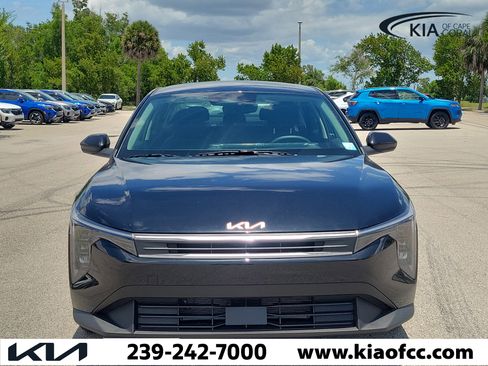 New 2026 Kia K4 FWD image 2