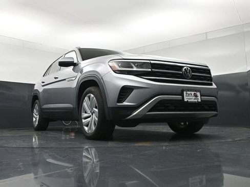 Used 2021 Volkswagen Atlas Cross Sport SE w/ Panoramic Sunroof Package AWD/4WD image 22