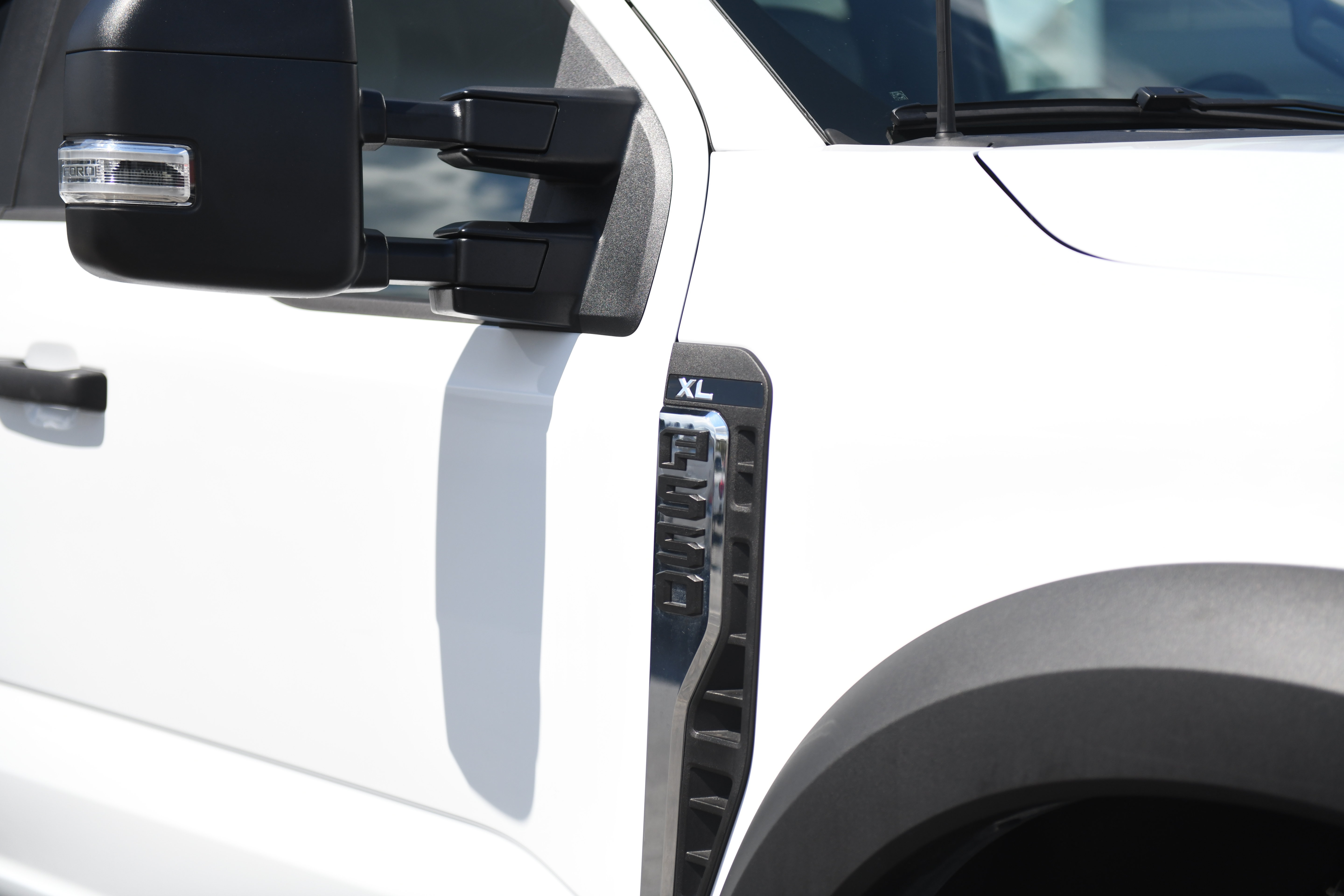 Used 2026 Ford F550 4x4 Crew Cab image 4