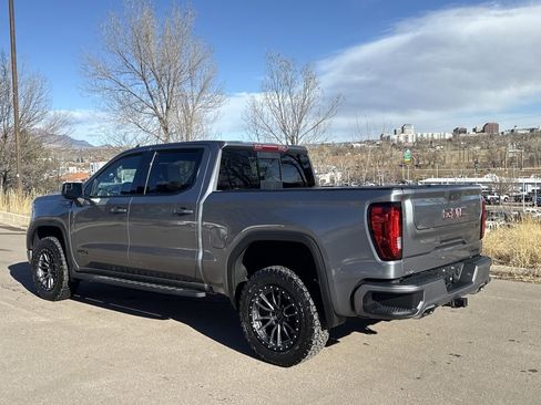 Used 2022 GMC Sierra 1500 AT4 w/ AT4 Preferred Package image 5