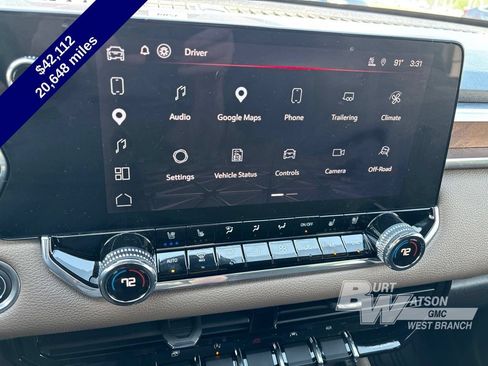 Used 2023 GMC Canyon Denali w/ Denali Black Edition AWD/4WD image 25