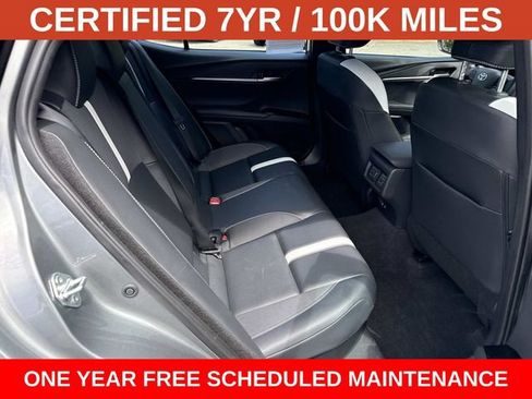 Used 2025 Toyota Camry SE FWD image 11