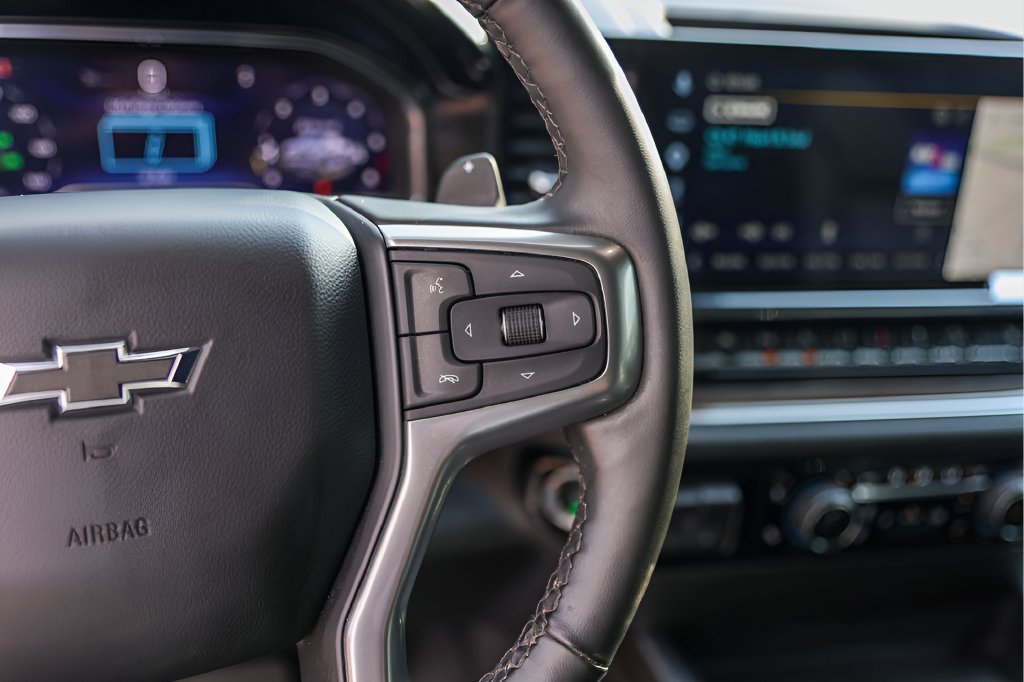 Certified 2025 Chevrolet Silverado 1500 RST AWD/4WD image 15