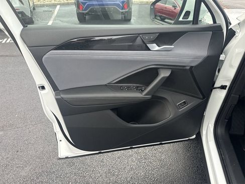 New 2026 Volkswagen Tiguan SE image 21