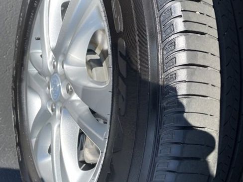 Used 2021 Buick Enclave Essence w/ Sound and Sites Package image 34