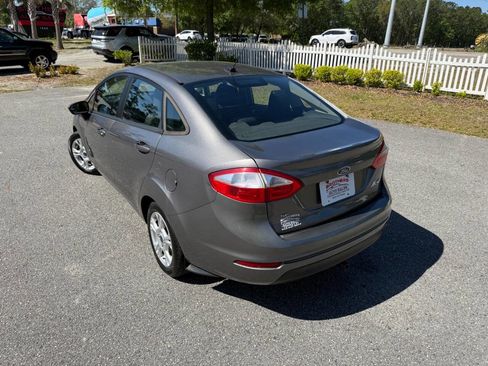 Used 2014 Ford Fiesta SE image 34