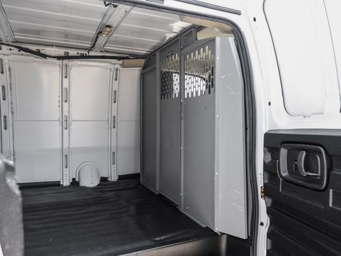 Used 2021 Chevrolet Express 3500 w/ Driver Convenience Package RWD image 35