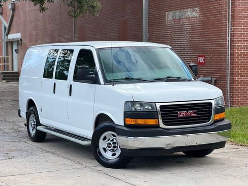 Used 2017 GMC Savana 2500 image 29