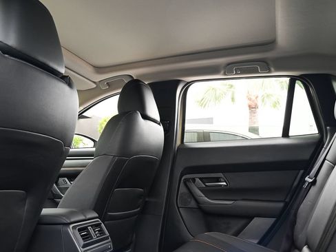 Certified 2025 MAZDA CX-50 AWD 2.5 Turbo w/ Premium Pkg image 15