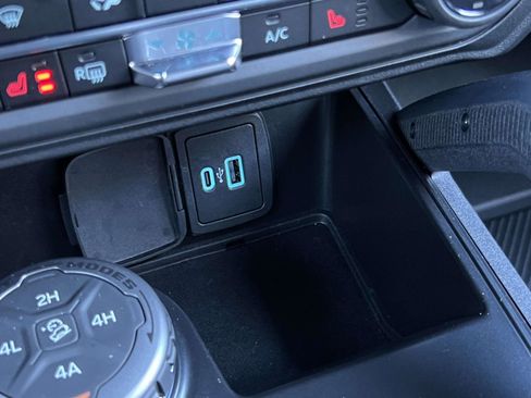 Used 2025 Ford Bronco Badlands w/ Sasquatch Package image 15