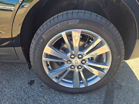 Used 2025 Cadillac XT5 Premium Luxury w/ Technology Package AWD/4WD image 10