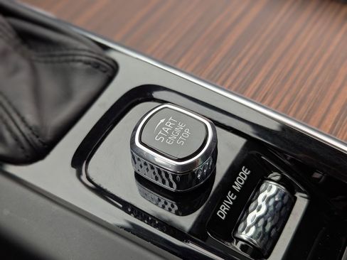 Used 2019 Volvo XC60 T6 Inscription w/ Protection Package Premier image 16