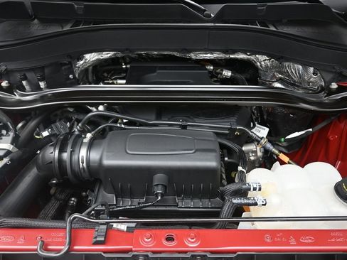 Used 2020 Ford Explorer Limited image 32