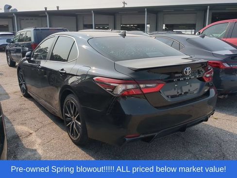 Used 2022 Toyota Camry SE w/ Convenience Package FWD image 2