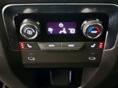 Used 2025 Chevrolet Tahoe Premier AWD/4WD image 25