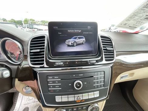 Used 2019 Mercedes-Benz GLS 450 4MATIC image 24