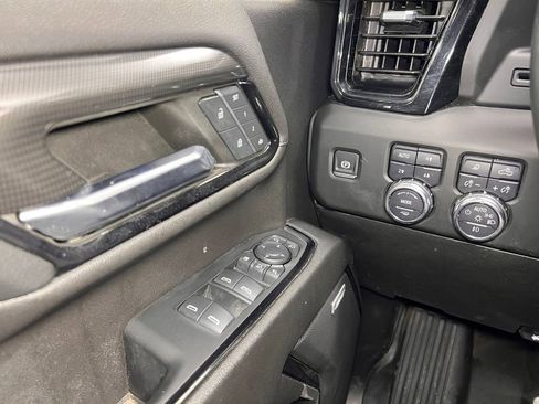 Used 2024 GMC Sierra 2500 AT4 w/ AT4 Preferred Package image 14