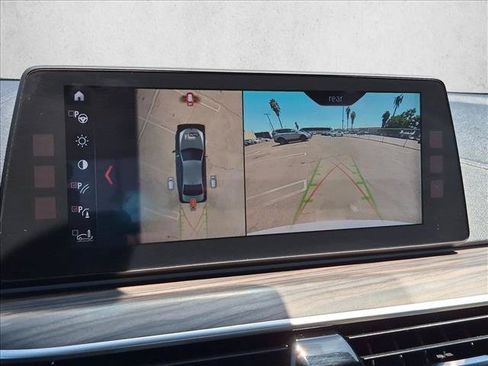 Used 2018 BMW 530e RWD image 14