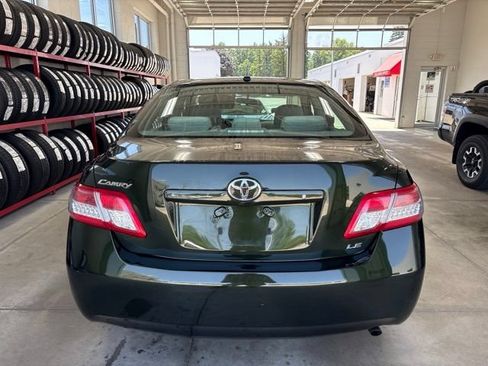 Used 2011 Toyota Camry LE w/ LE Extra-Value Pkg FWD image 4