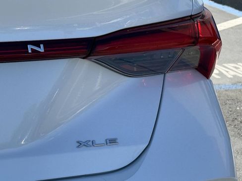 Used 2019 Toyota Avalon XLE w/ Carpet Mat Package FWD image 25