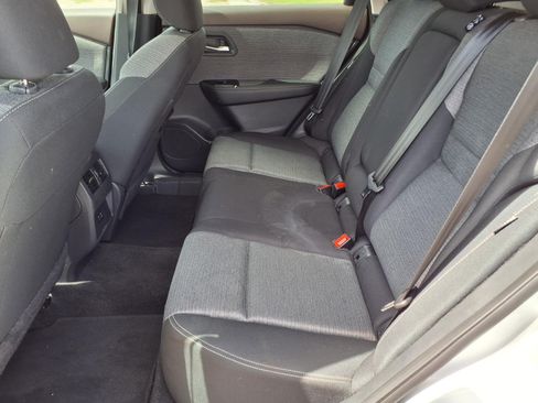 Used 2023 Nissan Rogue SV FWD image 11
