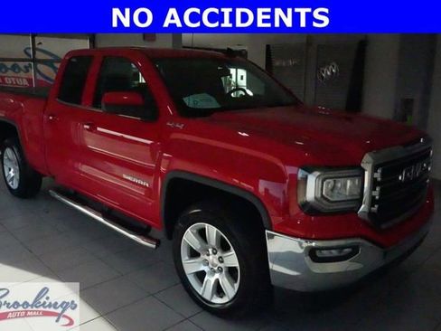 Used 2017 GMC Sierra 1500 SLE w/ SLE Value Package image 1