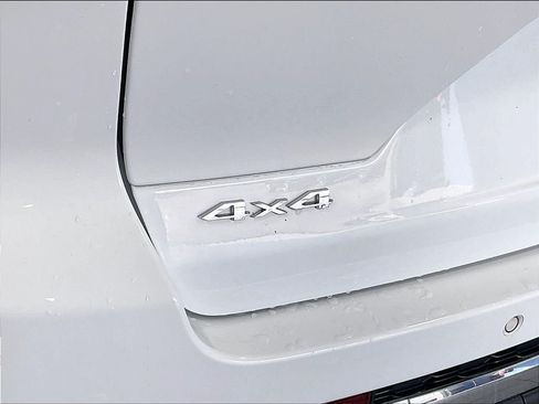 Used 2022 Jeep Grand Cherokee Limited AWD/4WD image 28