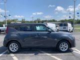 Used 2021 Kia Soul S image 3