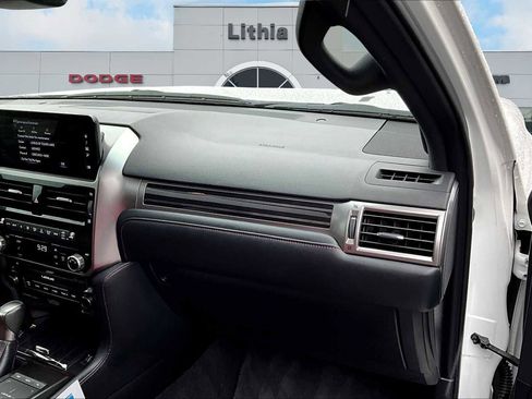 Used 2023 Lexus GX 460 Luxury image 24