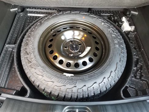 Certified 2024 Jeep Compass Trailhawk w/ Sun and Sound Group image 19