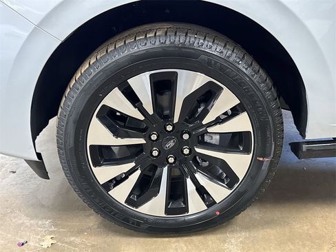 New 2026 Ford Expedition Max Platinum w/ Driver's Package image 35