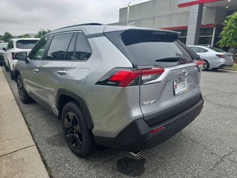 Used 2025 Toyota RAV4 XLE w/ Convenience Package AWD/4WD image 9