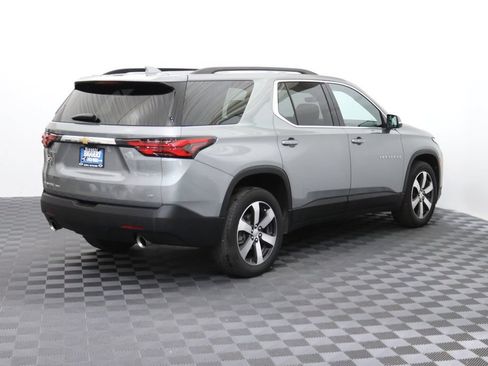 Used 2023 Chevrolet Traverse LT w/ LT Premium Package AWD/4WD image 7