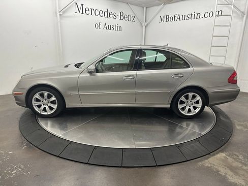 Used 2009 Mercedes-Benz E 350 Sedan image 4